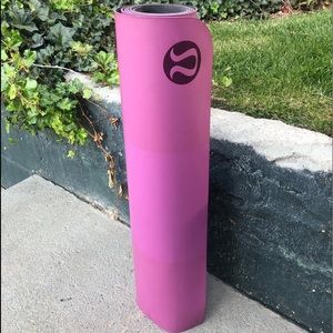 lululemon yoga mat